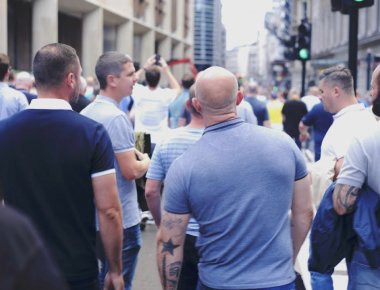 10.000 Βρετανοί διαδήλωσαν στο Λονδίνο κατά του ισλαμικού εξτρεμισμού (βίντεο)